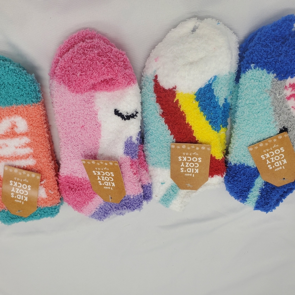 4x Made for Retail Kids Cozy Socks.